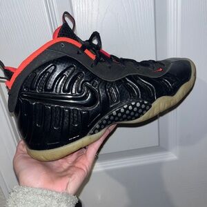 Nike Foam Yeezy sz 6